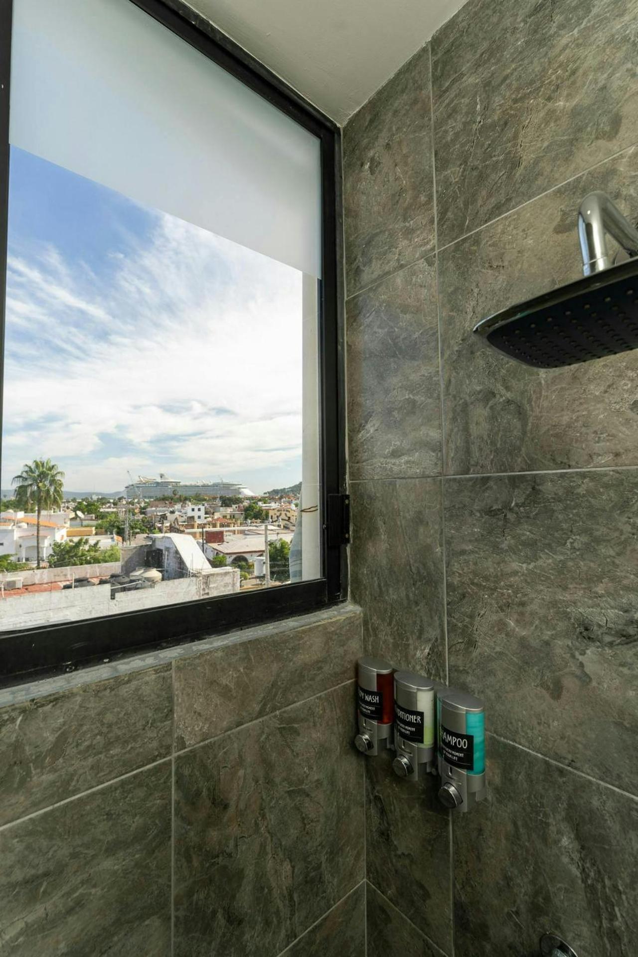New & Modern, 5 Star Area, Walk 2 Beach, Pool, Views, King Bed Mazatlán Εξωτερικό φωτογραφία